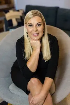 Meet SDS Matchmaker Amber Lee [Can She Find Your Perfect Match?]