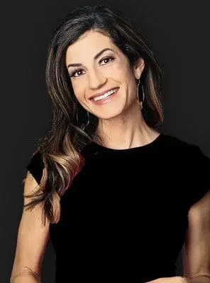 Meet Courtney Quinlan [Best Matchmaker In Omaha?]