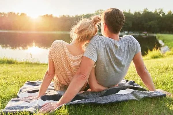 Best Maine Matchmakers [We Compare The Top 6 Dating Services!]