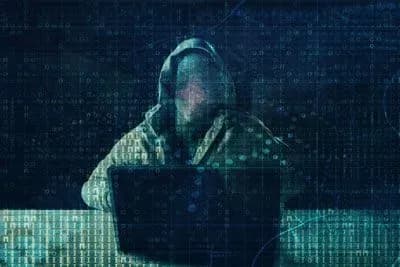 Dating Experts Reveal How They Spot Fake Dating Profiles