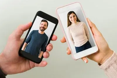 How To Start An Online Dating Conversation [&#038; Get A Date!]