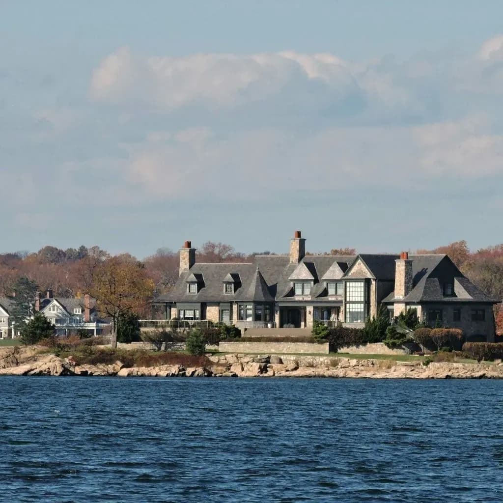 Connecticut’s Premier Matchmaker for Ambitious Professionals