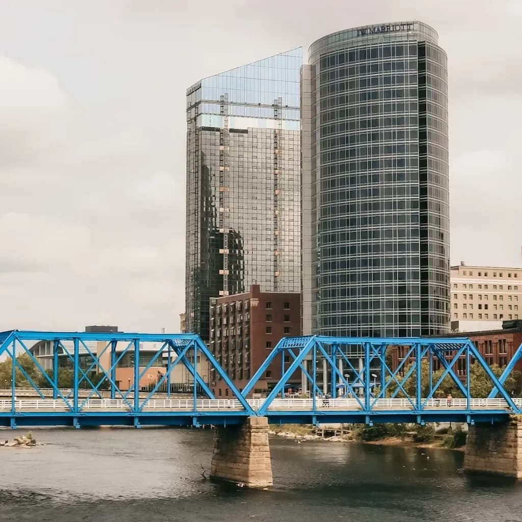 Grand Rapids' #1 Matchmaker for Successful Professionals