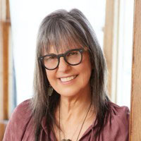 4 Best Wisconsin Matchmakers (Milwaukee, Madison & More!) 2 Milwaukee matchmaker Lori Mendelsohn